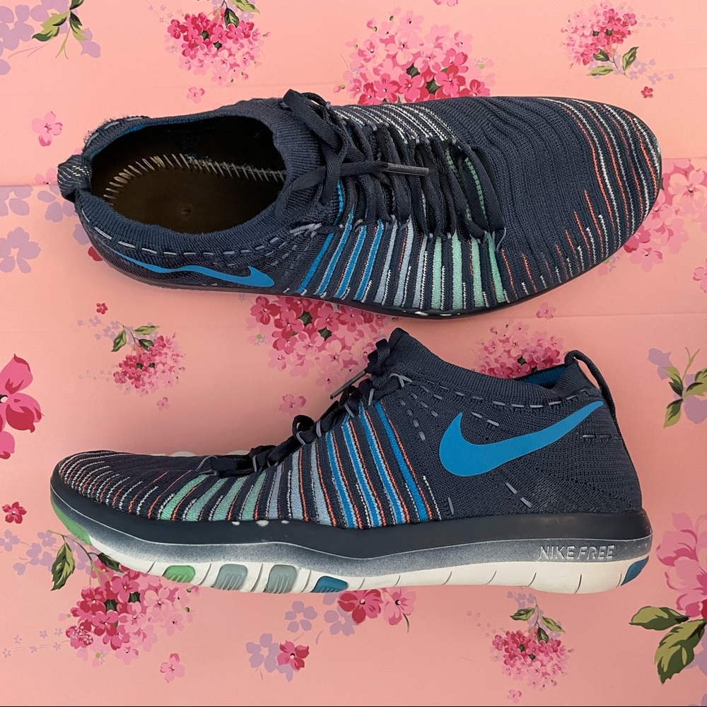 Nike Free Transform Flyknit Women Training Sneakers in Squadron Blue - Picture 4 of 8